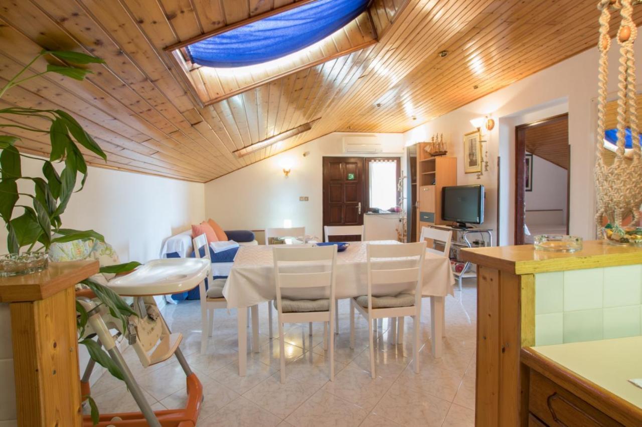 Apartment Gaudeamus Umag Buitenkant foto